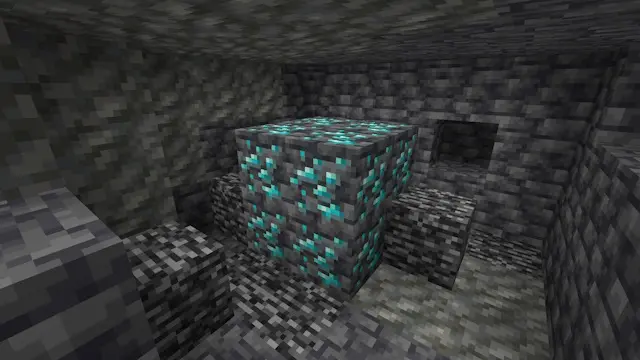 Жила глубинной алмазной руды на уровнях глубинного сланца в Minecraft 